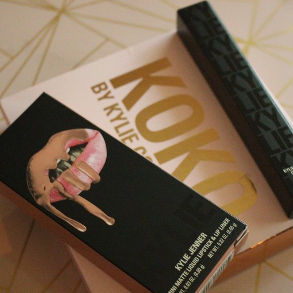 SOLD!💋Kylie Cosmetics Mini Bare Matte Lip Kit - Picture 9 of 14